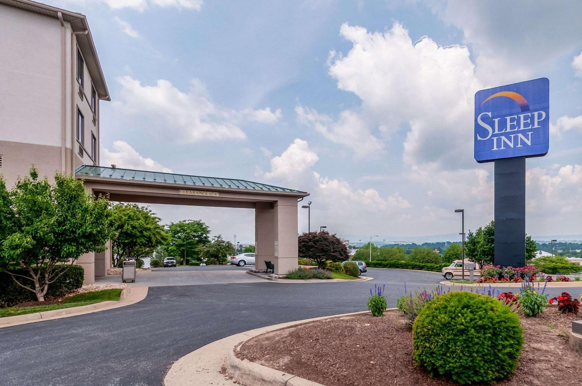 Sleep Inn & Suites Harrisonburg Near University Exterior photo